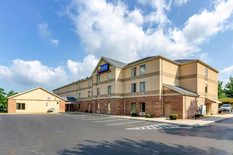 Comfort Inn & Suites in Christiansburg, VA