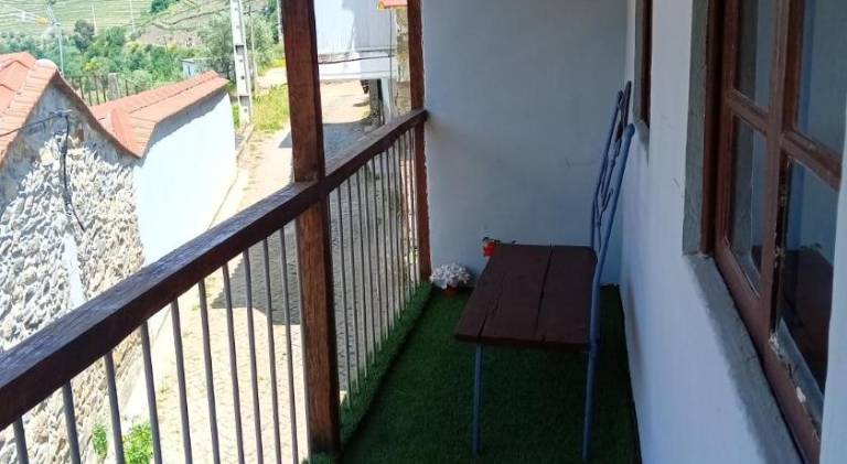 House with patio & yard | Pets are welcome — photo 4