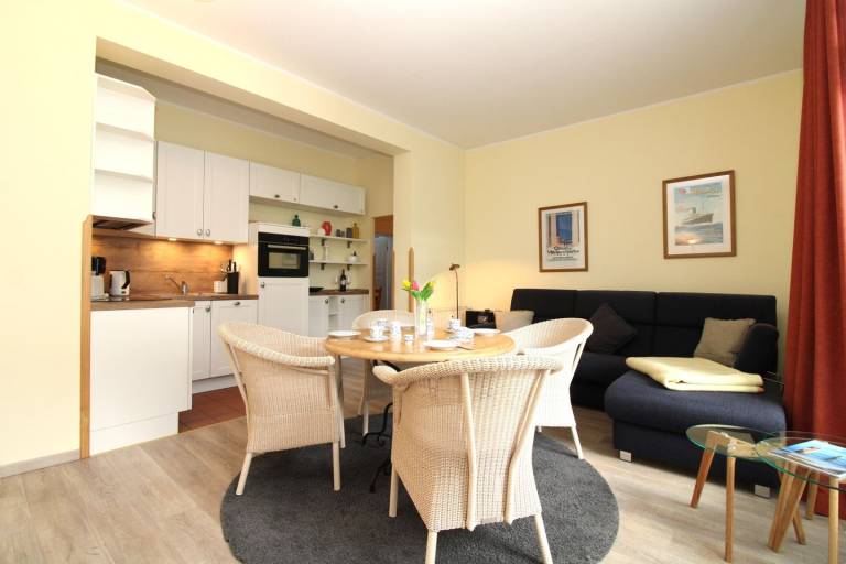 Appartementanlage Strandjuwel WE 215: strandnahe 3-Zimmer-Fewo mit Balkon — photo 2
