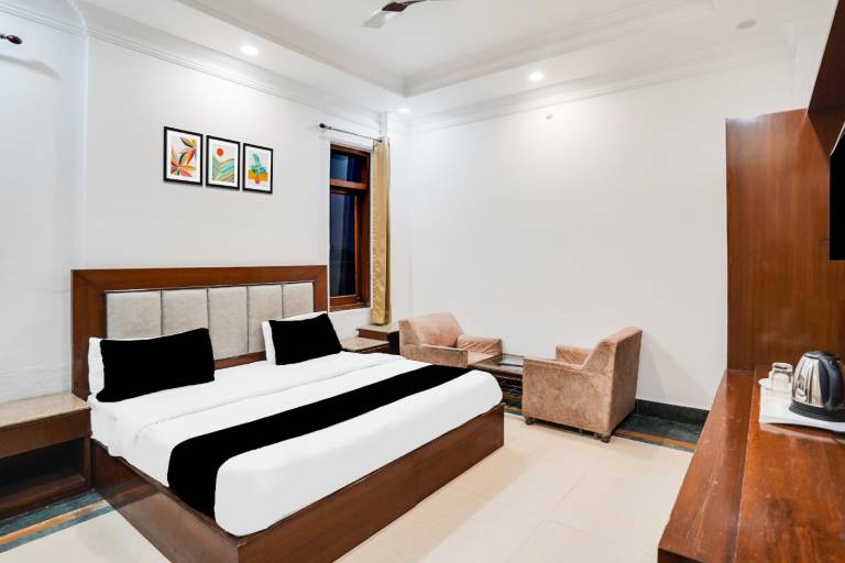Super Townhouse Selaqui Chakrata Road in Vikasnagar