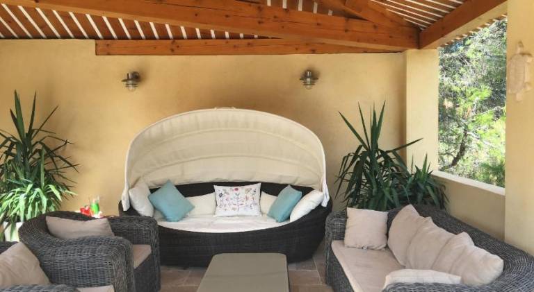 Holiday apartment with pool — photo 3