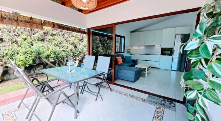 Rental apartment with yard, terrace & private pool — photo 3
