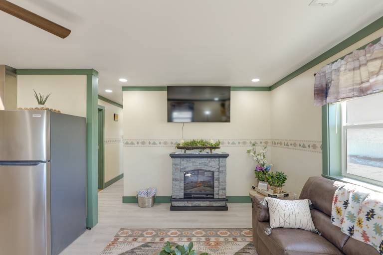 9 Mi to Lake Carlsbad: Pet-Friendly Apt — photo 4