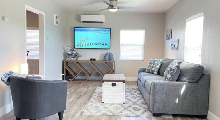 Vacation home | Good for workation | Pet-friendly in Visalia, CA