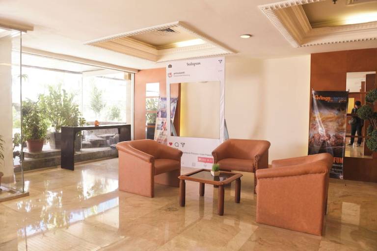 Super OYO Collection O 166 Hotel Princess