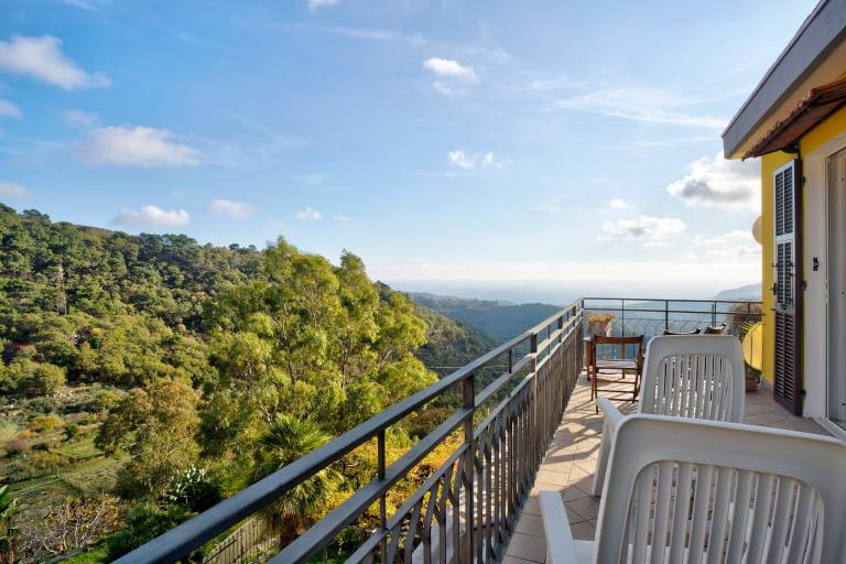 Holiday Home Dacia tra Cielo e Mare with Garden, Terrace & Wi-Fi — photo 2