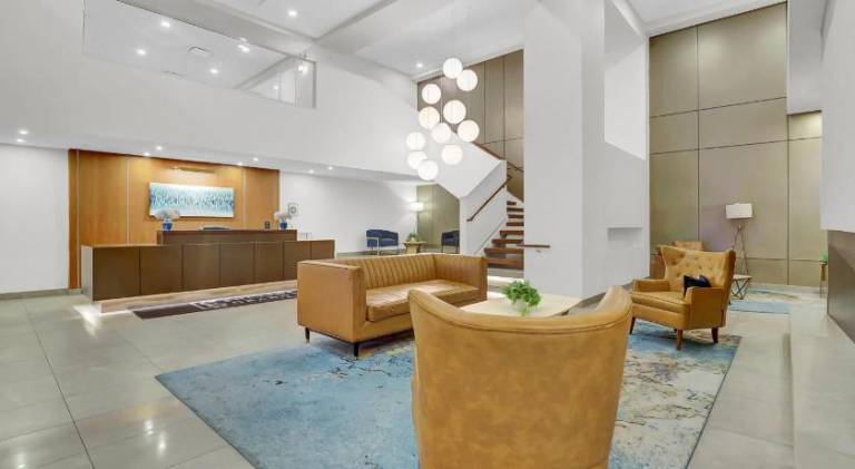 Luxury lofts, Downtown, Playhouse Sq, Near Stadium and Arena, Fire Pit, Rooftop deck, BBQ, Parking - — photo 2