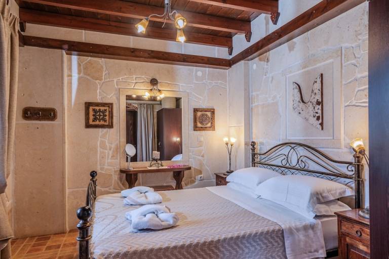 Accommodation  Itanos