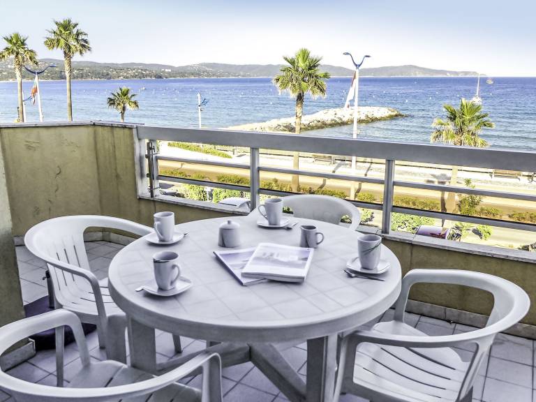 Holiday apartment with patio | Sea view — photo 2
