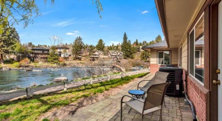 House with pool | Dogs allowed in Bend, OR