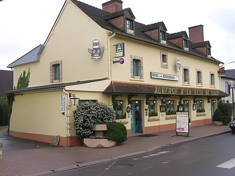 Logis Auberge A La Tete De Lard in Vierzon