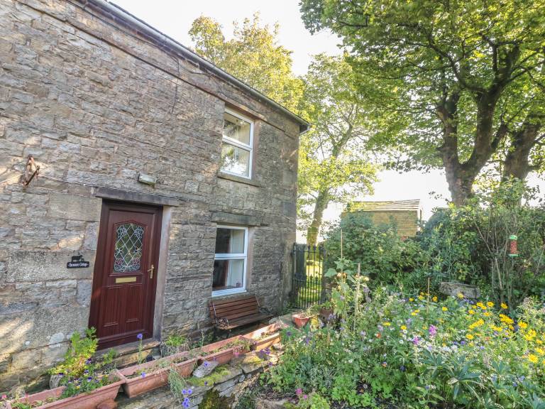 Children-friendly cottage with yard & patio | Pets are welcome — photo 2