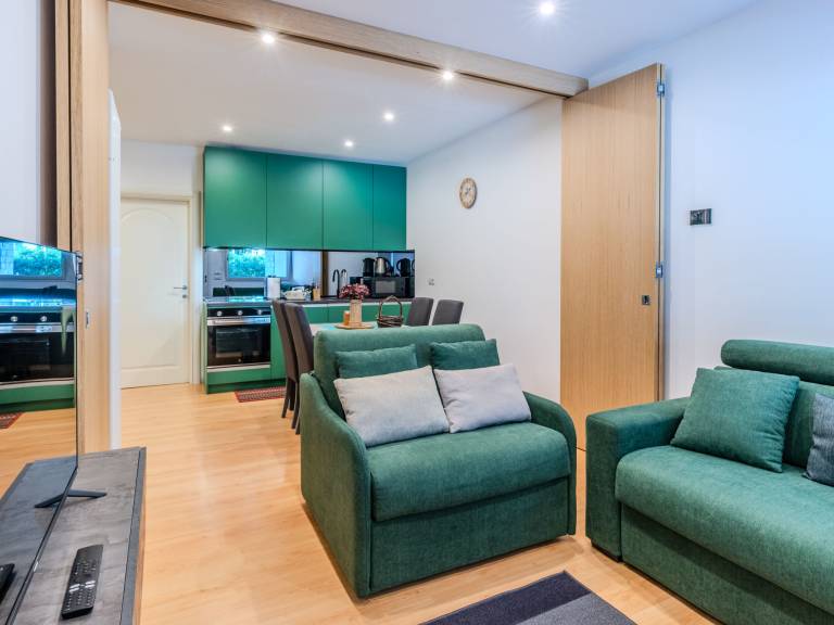 Apartment with barbecue, garden & patio — photo 5