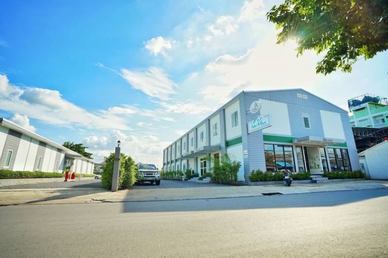 Bed & Breakfast  Don Mueang