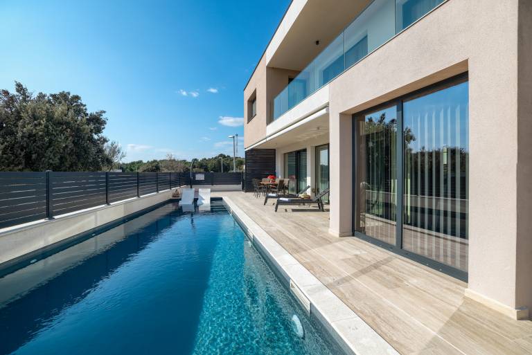 Child-friendly beautiful villa with sauna, barbeque & private pool | Pets allowed — photo 3