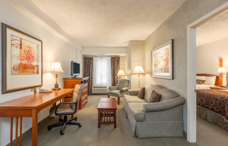 1 Bedroom Suite 2 Queen Beds Nonsmoking