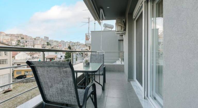 Nice serviced apartment with terrace | Pets are welcome — photo 3