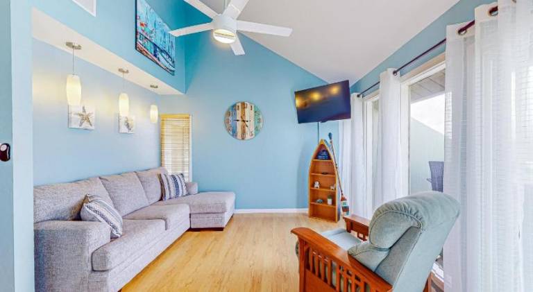 Lovely rental apartment with pool | Pet-friendly in Corpus Christi, TX