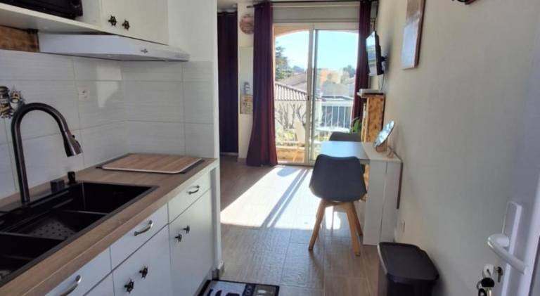 Rental apartment with 1 room for 2 persons in Balaruc-les-Bains