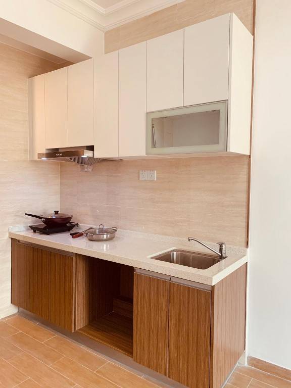 Ten Mile Silver Beach Apartment — photo 5