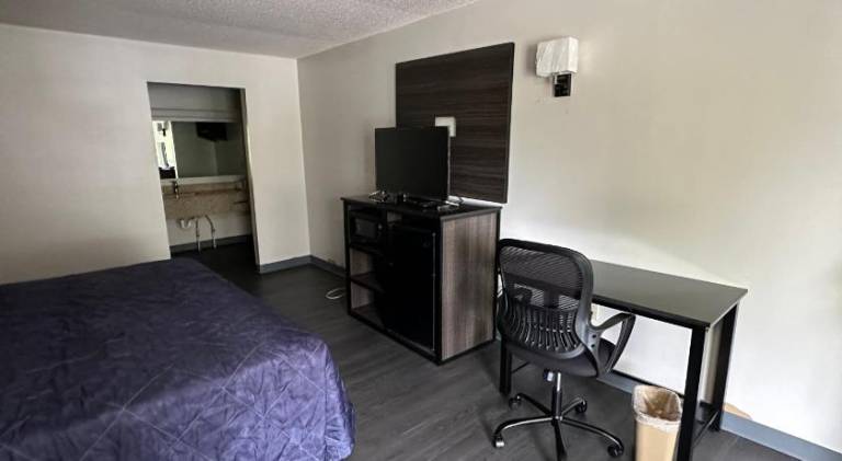ECONOMY INN — photo 4