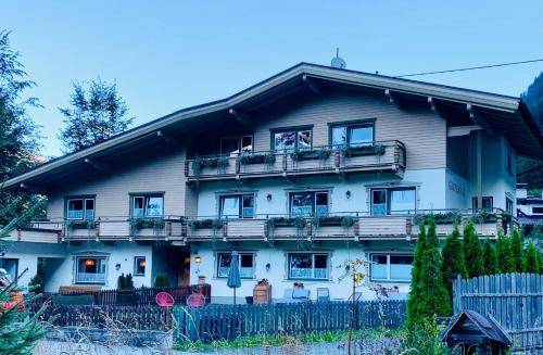 Fruhstuckspension Waldeck in Mayrhofen