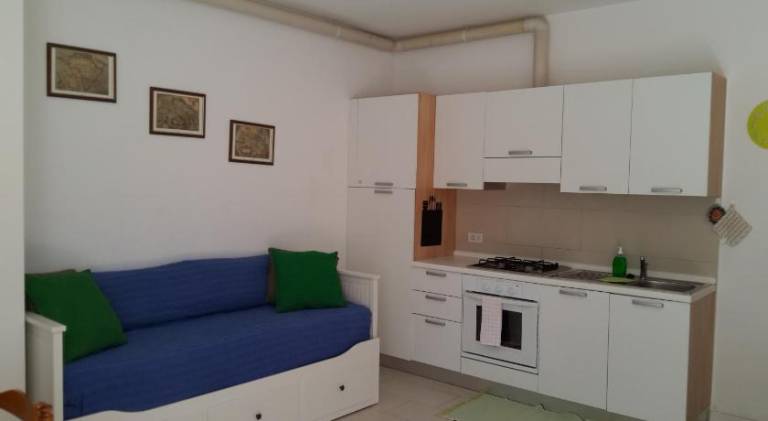 Holiday apartment with patio & yard — photo 2