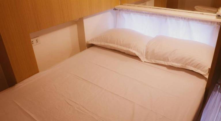Serviced apartment with pool & terrace — photo 2