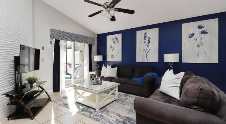 Villa with hot tub & pool | Pets are welcome — photo 2
