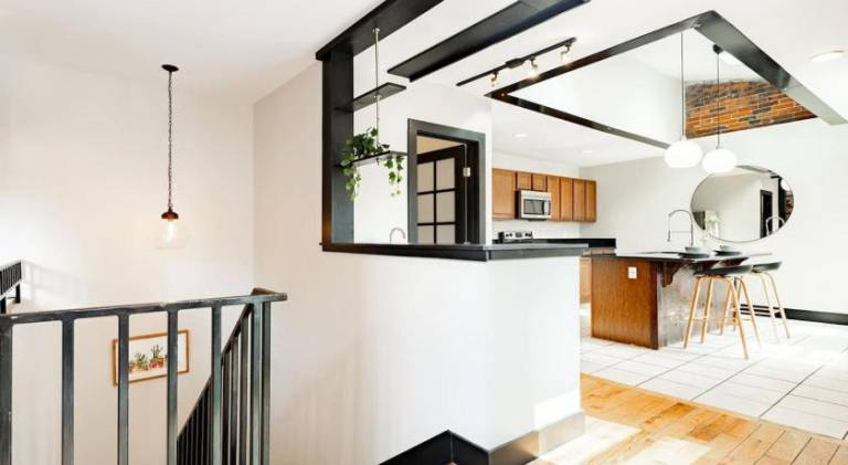 Lux Parkside 1BR - Patio - Sun Deck - Free Parking — photo 4