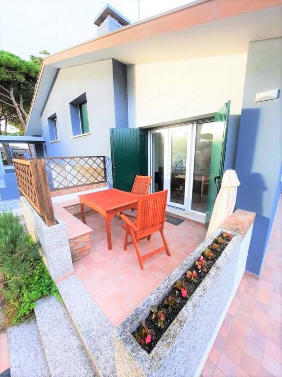 Villa with terrace & garden — photo 2