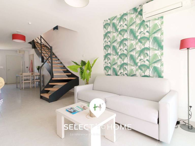 Holiday apartment with pool — photo 4