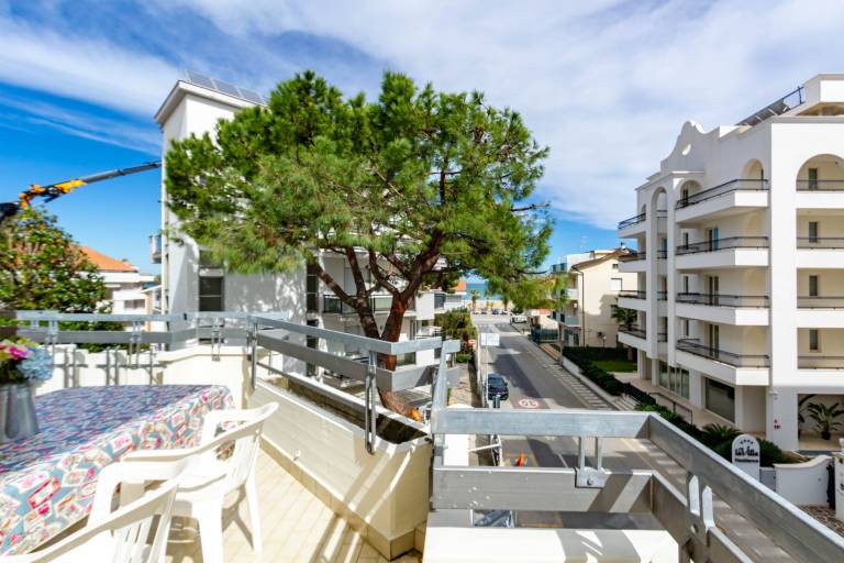 Holiday apartment with 2 rooms for 6 persons — photo 4