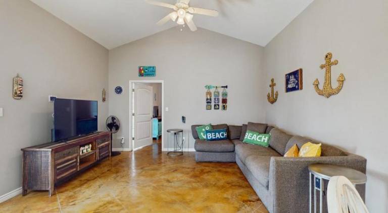 Nice house with pool | Pet-friendly in Corpus Christi, TX