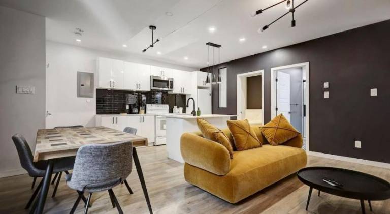 Holiday apartment with 4 rooms for 8 persons in Montréal, QC