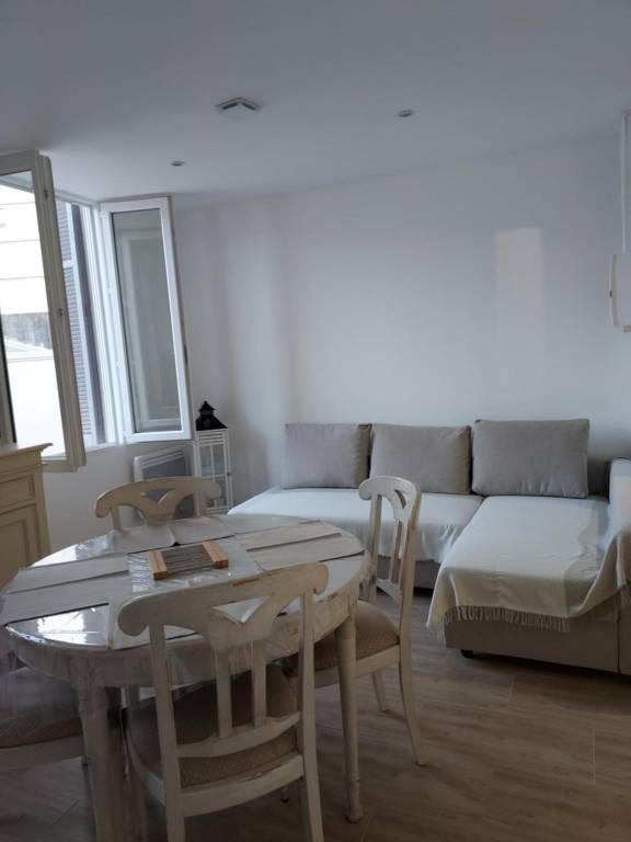 Apartment 'Toulon, Soleil Et Douceur I' with Mountain View, Wi-Fi and Air Conditioning — photo 3