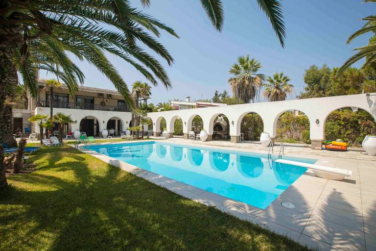 Villa Paralia Polichrono
