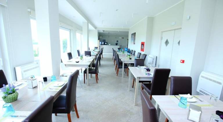 Sand Hotel — photo 2