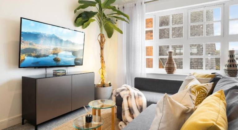 Holiday apartment with 1 room for 7 persons in Leicester