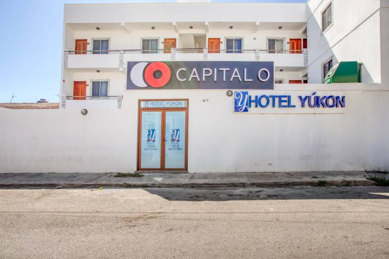 Capital O Hotel Yukon in Playa del Carmen