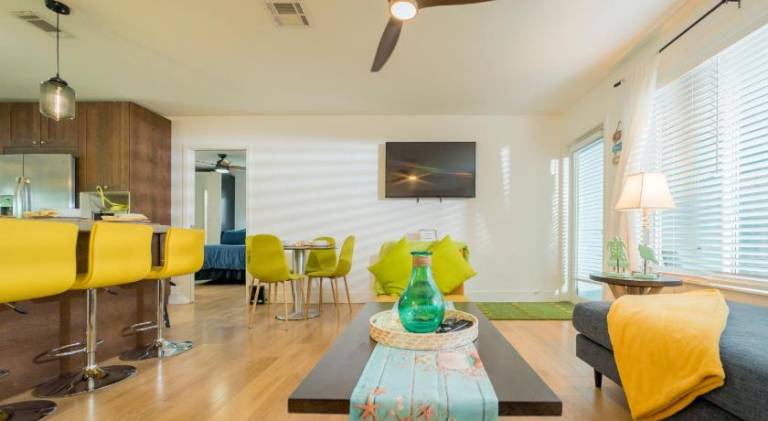 Vacation home with pool | Pet-friendly — photo 2