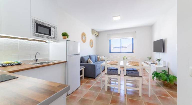 Apartment with BBQ, terrace & private pool — photo 2
