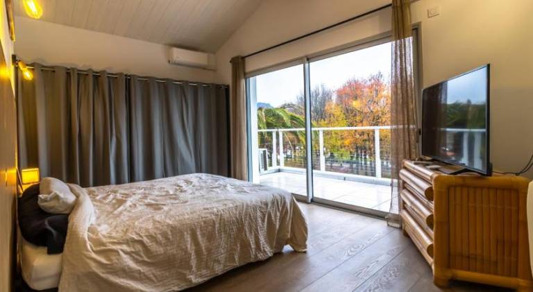 Chambre avec salle de bain privative — photo 2