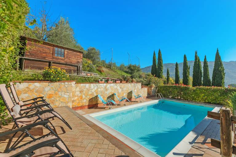 Child-friendly vacation home with private pool, yard & terrace | Pets are welcome in Pescia