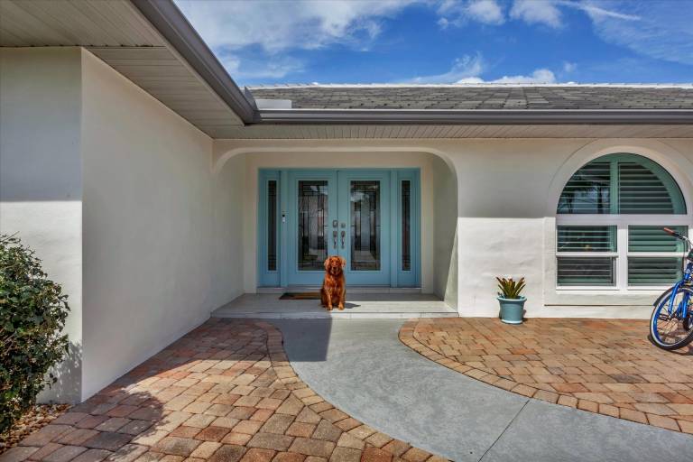 Punta Gorda 3-Bedroom Canalfront Vacation Home with Pool — photo 2