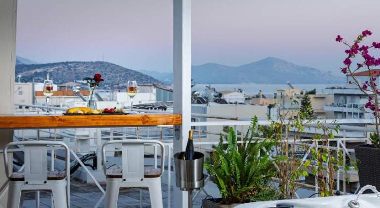 Holiday apartment with barbecue, jacuzzi & patio — photo 4