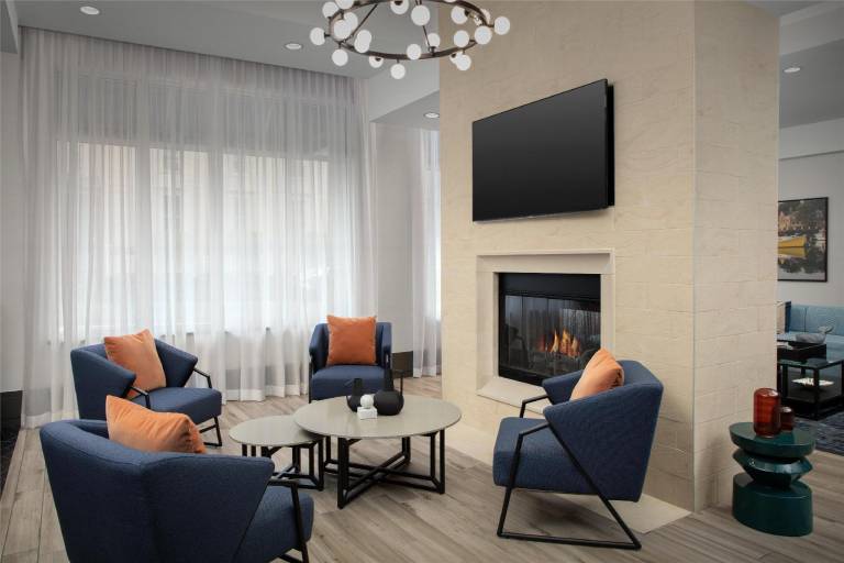 Hilton Garden Inn Portsmouth Downtown — photo 2