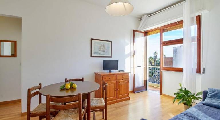 Apartment with 2 rooms for 6 persons in Finale Ligure