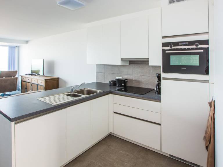 Beautiful apartment with phenomenal sea view — photo 5