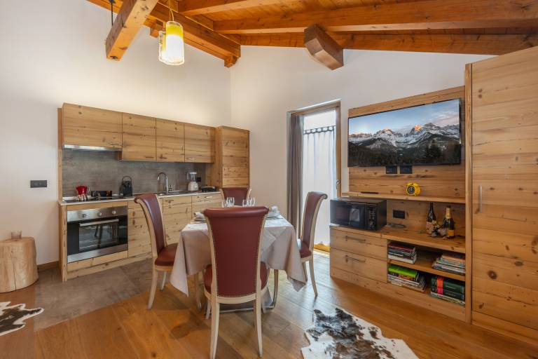 Chalet Mountain Plaza - Le atmosfere magiche del Trentino, il calore dello chalet di montagna - — photo 2